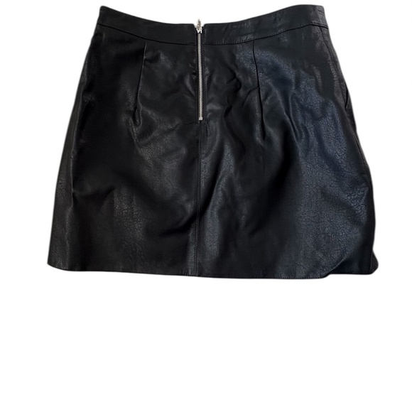 Lulus Harley Black Vegan Leather Mini Skirt - Size M - Picture 5 of 5